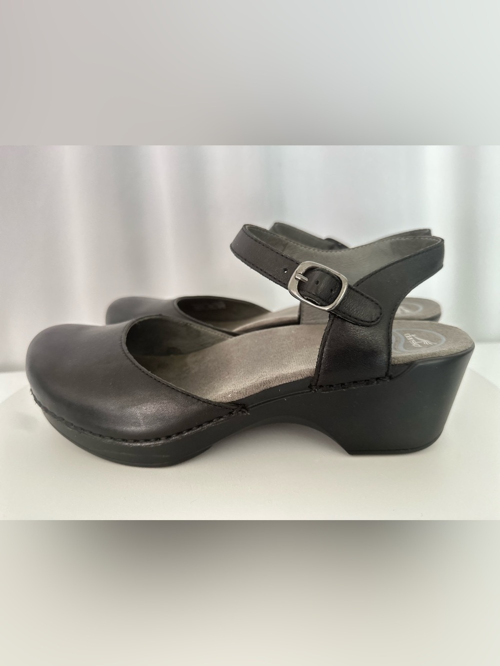 Dansko Black Leather Closed-Toe Ankle Strap Wedge Shoes EU 43 (1437)